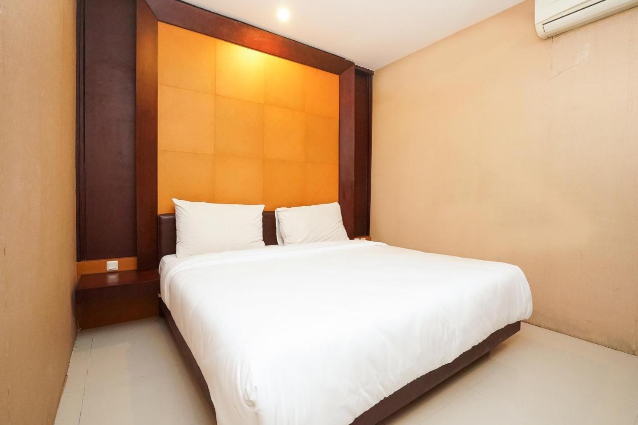 Homestay 3 Surabaya Exterior photo